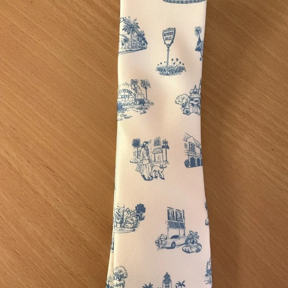 NWOT Custom Beverly Hills Tie